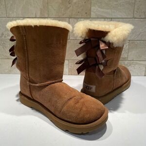 UGG Bailey Bow II Chestnut Suede Sheepskin Boots 1017394K Women's 5